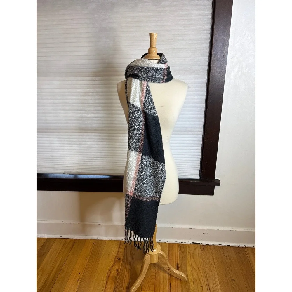 Soft Plaid Scarf‎